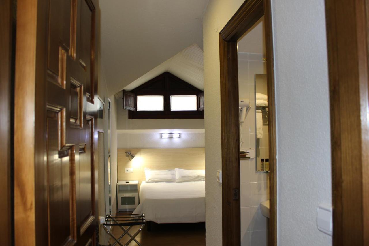 โลส กวาร์เดเซส Hotel โซลาเรส ภายนอก รูปภาพ