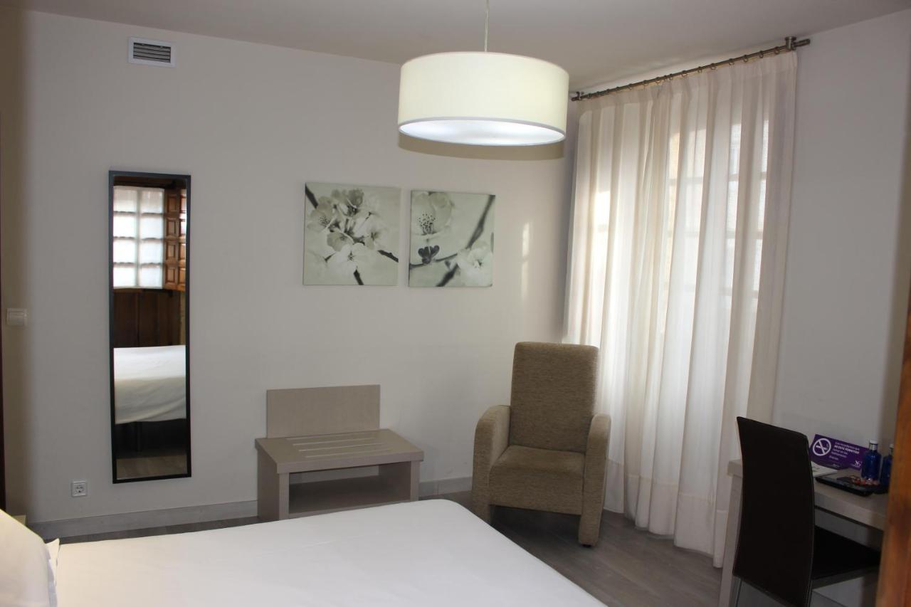 โลส กวาร์เดเซส Hotel โซลาเรส ภายนอก รูปภาพ